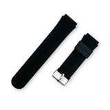 Černý silikonový řemínek na chytré hodinky s reliéfními detaily a kovovou přezkou.